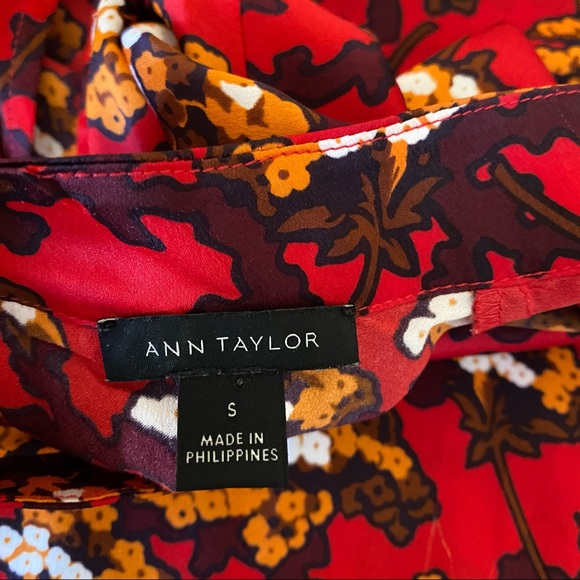 Ann Taylor Red Floral Floral‎ Mock Neck Printed Long Sleeve Blouse Top Small - Picture 8 of 11